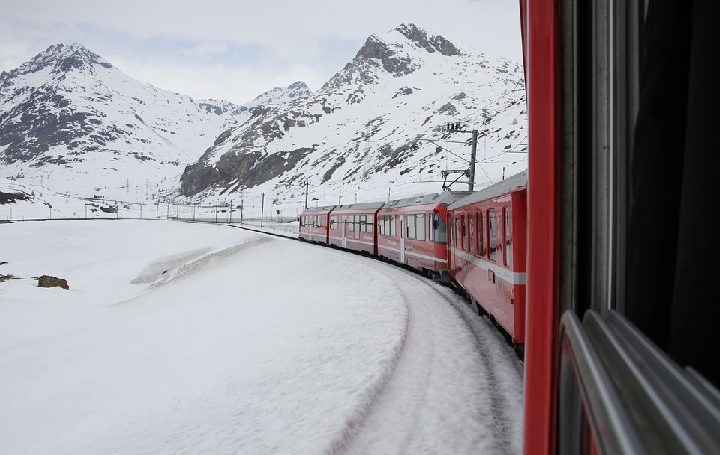 Natale sul TRENINO del BERNINA Image